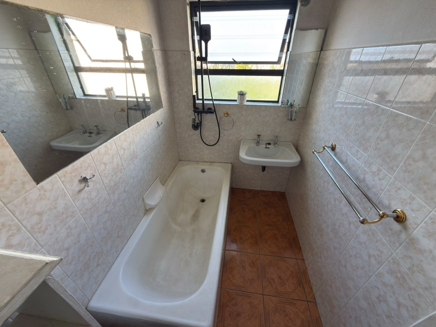 To Let 3 Bedroom Property for Rent in Esselenpark Western Cape
